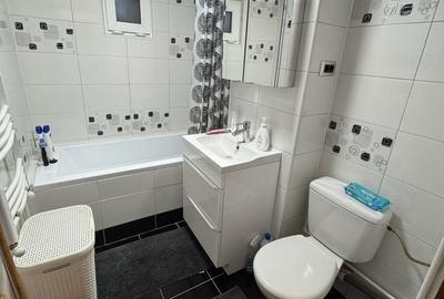 Apartament cu 3 camere decomandat în Central - 9