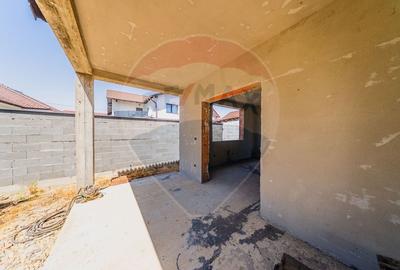 Casa / Vila de vanzare la rosu Livada - 4
