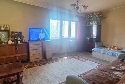 SUPEROCAZIE ! POARTA 6 APARTAMENT 2 CAMERE DECOMANDATE 2 BALCOANE 62 MP. 75.00 E - 2