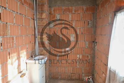 Casa la rosu de vanzare | Iordacheanu - Valea Cucului | Comision 0% - 4