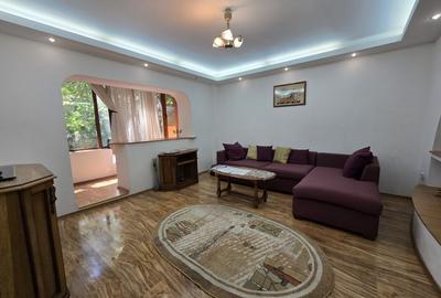 Apartament cu 4 camere decomandat în Titulescu