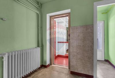 Apartament cu 2 camere decomandat în Romanilor - 11