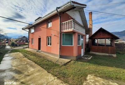 Casă cu 4 camere cu Teren 5500 Mp în Central - 19