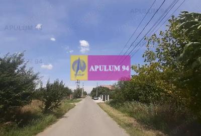 Teren de 1300 mp, în 1 Decembrie - 18