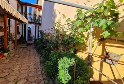 Pe incantare florala, casa cu 5 camere, curte individuala - Central, Brasov - 30