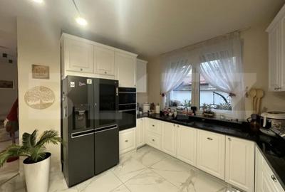 Casă cu 6 camere cu Teren 388 Mp în Titulescu - 12
