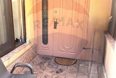 Casa cu 3 camere de vanzare in Constanta Zona Bd Mamaia - 2