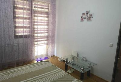 Apartament cu 2 camere semidecomandat, mobilat în Baza 3 - 1