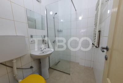 Casă cu 6 camere cu Canalizare în Central - 17