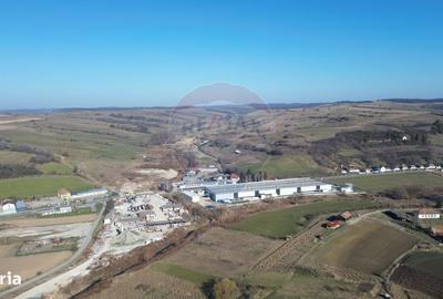 Teren de 21547 mp, în Central - 8