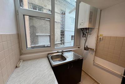 Apartament cu 4 camere decomandat, mobilat în Cotroceni - 9