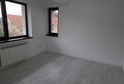 Casă cu 4 camere cu Canalizare în Popas Păcurari - 12