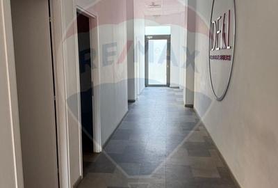 Spațiu comercial, de 92.199996948242 mp, în Ștefan cel Mare - 17