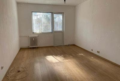 Agentia imobiliara VIGAFON vinde apartament 3 camere Nord-Cameliei - 2