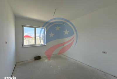 Casă cu 5 camere cu Teren 400 Mp în Malu Mare - 9
