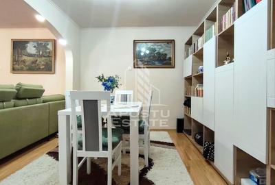 Apartament cu 4 camere semidecomandat, mobilat în Miorița