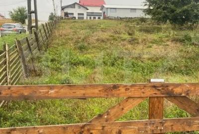 Teren de 900 mp, în Central