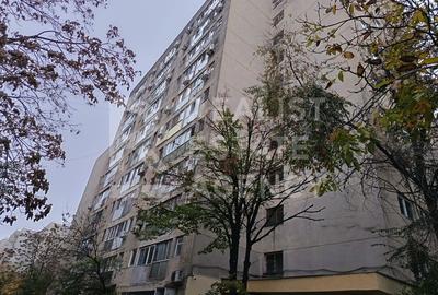 Garsonieră decomandată, 28 mp + balcon, vis-à-vis de Piața Delfinului - 1