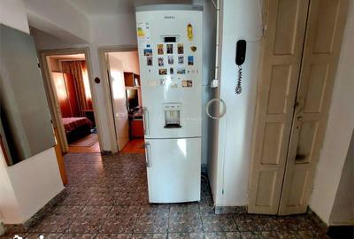 Apartament cu 3 camere decomandat în Piața - 6