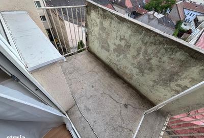Garsonieră decomandată în Central - 10