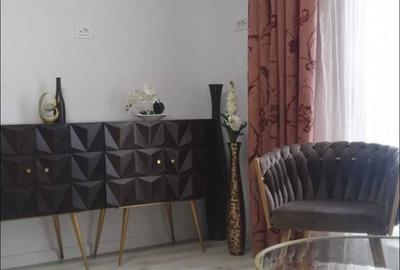 Apartament cu 2 camere semidecomandat în Podul de Fier - 3