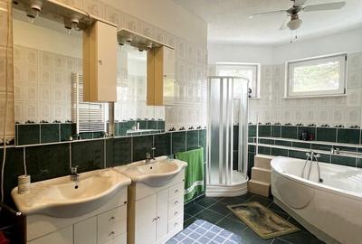 Casă individuală cu 6 camere cu Canalizare în Central - 7