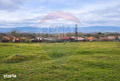 Teren de 2200 mp, în Central - 3