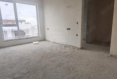 Casă cu 5 camere cu Teren 235 Mp în Central - 3