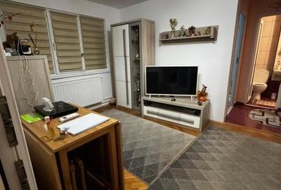 Apartament cu 2 camere semidecomandat în Micro 40 - 1