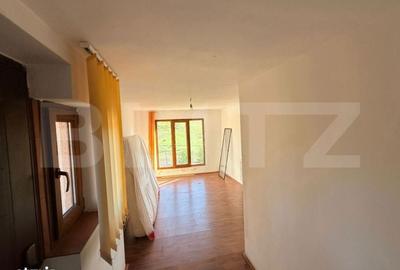 Casă cu 6 camere cu Teren 2451 Mp în Central - 9