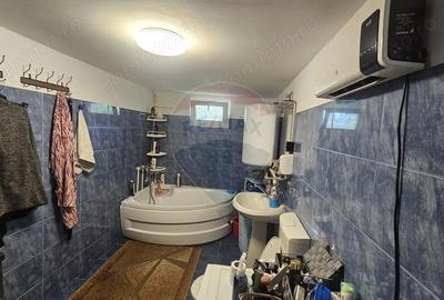 Casă cu Teren 1043 Mp în Dochia - 17