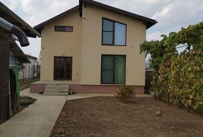 Casă cu 4 camere în Strejnicu - 1