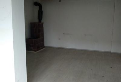 Casă cu 4 camere în Teiu - 4