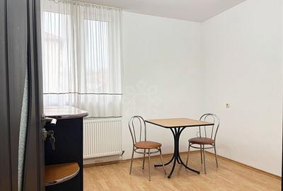 Apartament cu 3 camere pe strada Republicii - 4