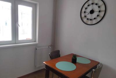 Apartament cu 2 camere decomandat în Berceni - 2