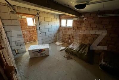 Casă cu 6 camere cu Garaj în Beclean - 7