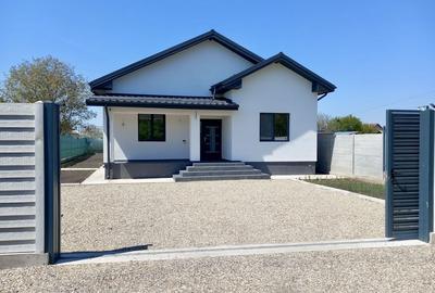 Casă cu 3 camere în Nanov - 3
