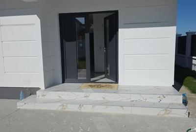 Casă cu 3 camere cu Teren 320 Mp în Central - 2