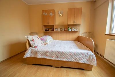 Stefanestii de Jos, 3 camere 70 mp,2 bai,centrala proprie,etaj 1/2,Comision 0% - 27