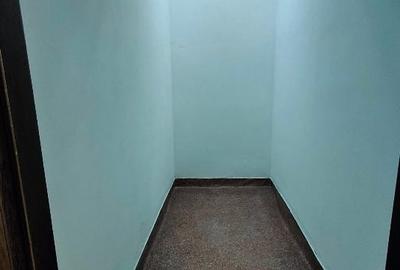 Spațiu comercial, de 1 mp, în Central - 8