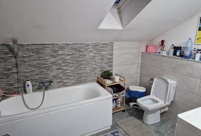 Casă cu 6 camere cu Teren 530 Mp în Pielești - 2