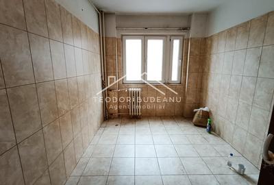 Apartament cu 3 camere decomandat în Gorjului - 1