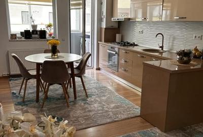 Apartament cu 3 camere, decomandat si parcare inclusa - 1