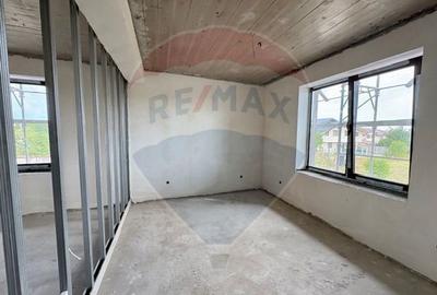 Vila frumoasa cu 5 camere, 700 mp currte si pompa de caldura - Saftica - 11