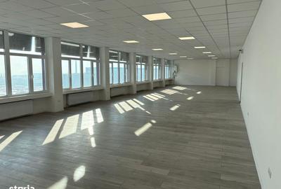 Spațiu comercial, de 250 mp, în Apărătorii Patriei - 4