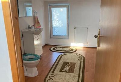 Casă cu 4 camere cu Teren 390 Mp în Calea Galați