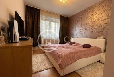 Apartament LUX de vanzare cu 3 camere in zona Calea Arad...