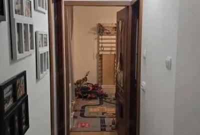 Apartament cu 3 camere decomandat în Central - 1