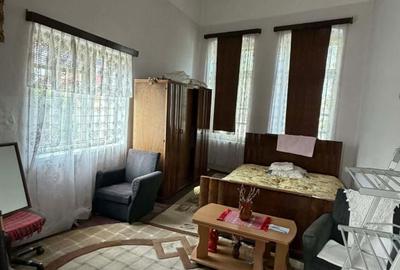Casă cu 4 camere decomandat în Central - 12