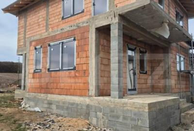 Casă cu 4 camere cu Teren 532 Mp în Corunca - 10